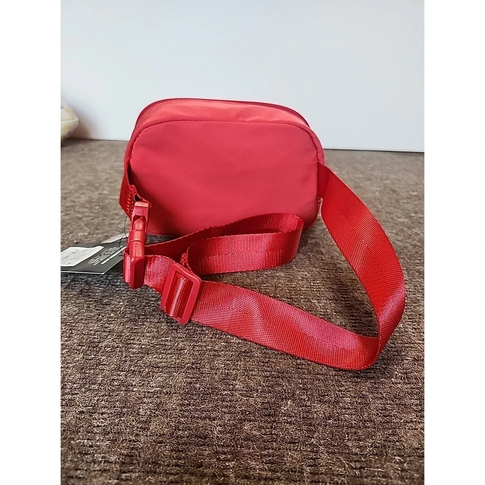 Art Class Fannie pack New With Tags 27 Inch Belt